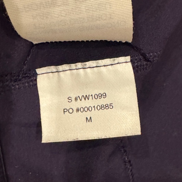 Vuori AllTheFeels Jet Navy Blue Sports Bra - Picture 8 of 8